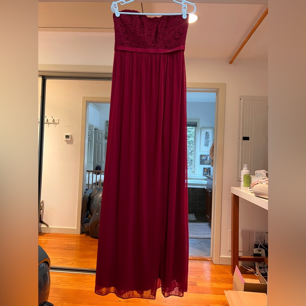 David’s Bridal Red Formal Sweetheart Gown with lace top size 6